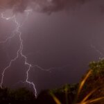 Παρ’ ολίγον τραγωδία στη Μάνη: Κεραυνός χτύπησε γυναίκα που βρισκόταν σε αυτοκίνητο