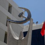 Υποκριτική προσπάθεια Μητσοτάκη να δικαιολογήσει τις τεράστιες καταστροφές