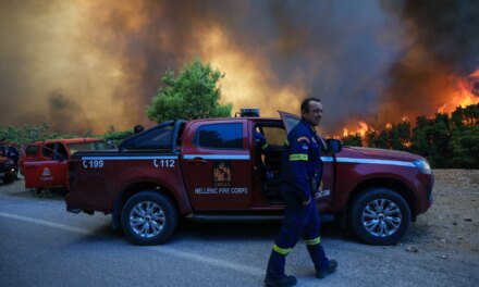 Φωτιά στο Πόρτο Γερμενό: Ποιοι δρόμοι είναι κλειστοί
