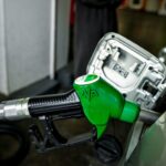 Καύσιμα: Σε τροχιά αποκλιμάκωσης οι τιμές – Κάτω από τα 2 ευρώ η αμόλυβδη στα μεγάλα αστικά κέντρα, πτώση 5% στο Brent