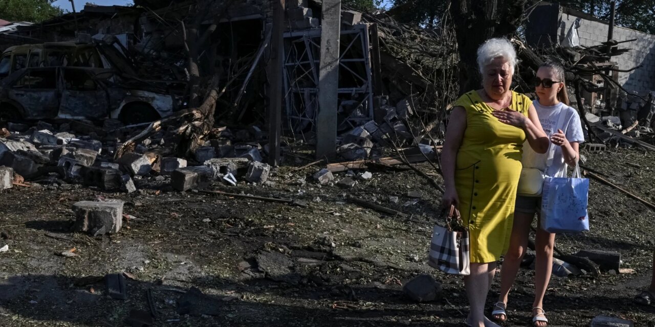 Ρωσικό σφυροκόπημα με 9 νεκρούς στην Ουκρανία