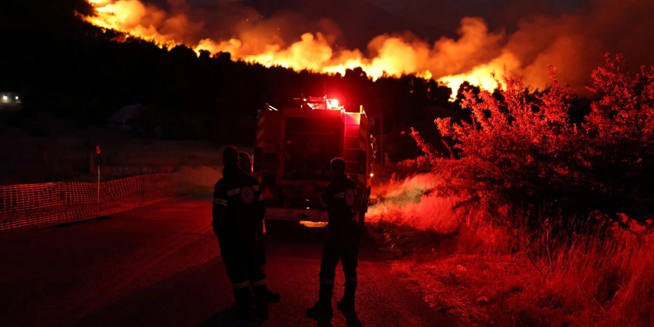 Μάχη με τις φλόγες στη Δυτική Αττική