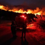 Μάχη με τις φλόγες στη Δυτική Αττική