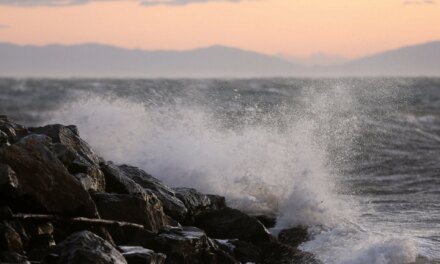 Καιρός: Θυελλώδεις βόρειοι άνεμοι στο Αιγαίο