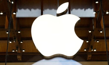 Αγωγή της Ρωσίας κατά της Apple για μη προεγκατάσταση εγχώριων εφαρμογών