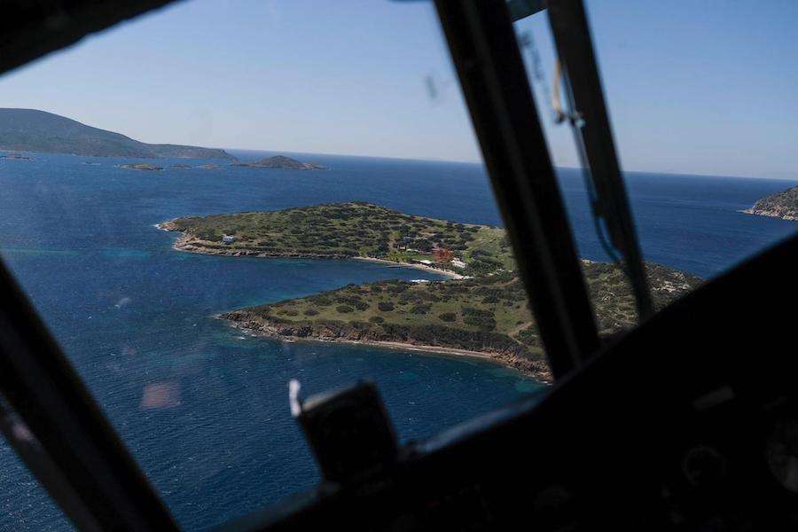 Τα νησιά του κόσμου έχουν στρατηγική, η Ελλάδα έχει και απειλή