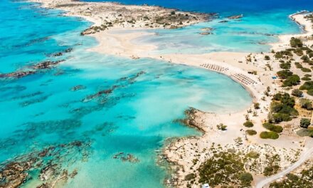 Ο εξωτικός ροζ παράδεισος της Κρήτης
