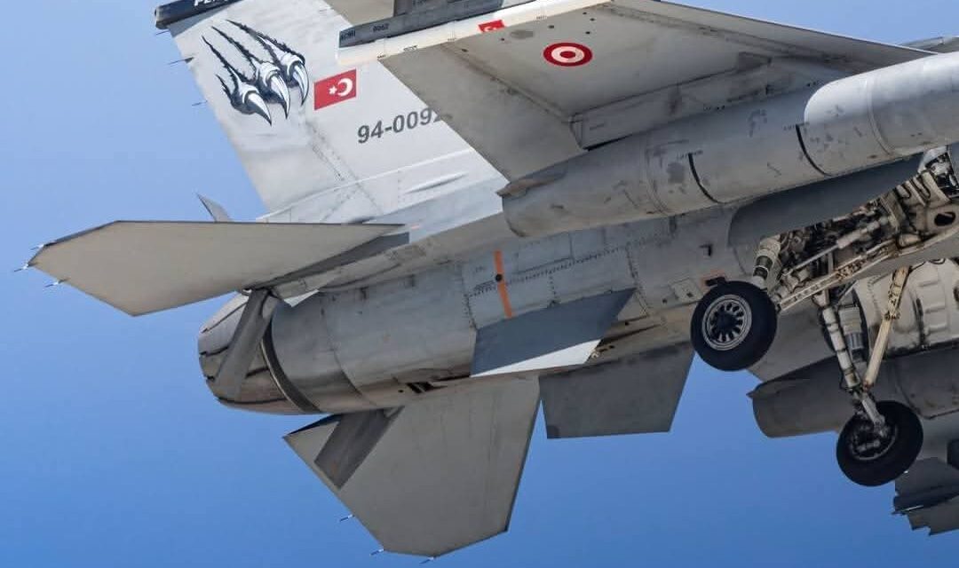 Τουρκία: Συνεχίζεται η αναδιοργάνωση της αεροπορίας