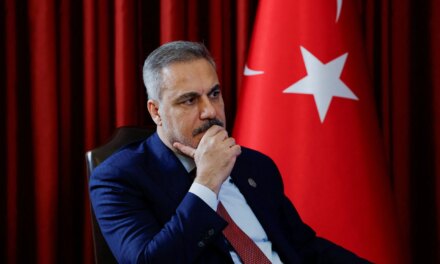 Είναι, επί της ουσίας, ίδια με το Άρθρο 5 του ΝΑΤΟ