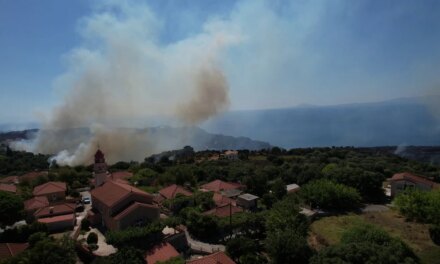Χωρίς ενεργό μέτωπο η πυρκαγιά στην Πάστρα