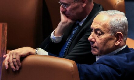 Νάρκη εσωτερικής κατανάλωσης ή σε τροχιά σύγκρουσης με τον Τραμπ;