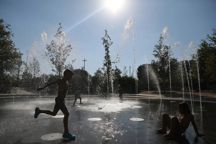 Ιούλιος με ελαφρώς υψηλότερες θερμοκρασίες του μέσου όρου για όλες τις περιοχές της χώρας