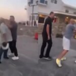 Απολύθηκε ο οδηγός ταξί που χτύπησε ηλικιωμένο σε καβγά