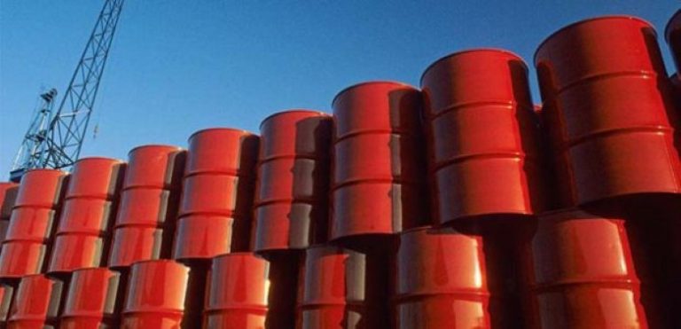 Πετρέλαιο: Κάτω από τα 80 δολάρια το Brent εν μέσω προσδοκιών για ομαλοποίηση στο Ορμούζ