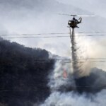 Φωτιά στη Φωκίδα: Συνεχίζεται η μάχη με τις φλόγες