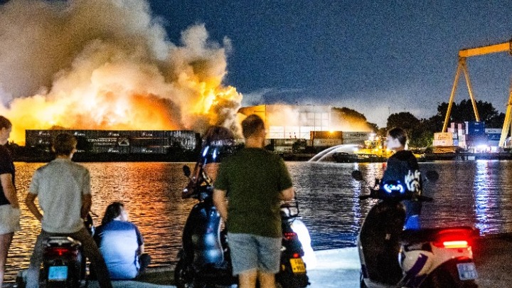 Έκρηξη στο λιμάνι του Ρότερνταμ – Ένας νεκρός και τραυματίες