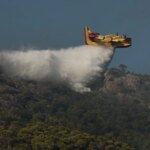 Πυρκαγιά στη Σαλαμίνα: Αποκαταστάθηκε η κυκλοφορία των οχημάτων