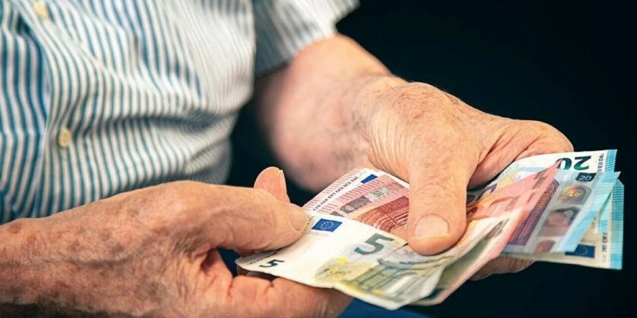 Συντάξεις Σεπτεμβρίου: Πότε καταβάλλονται τα χρήματα – Οι ημερομηνίες για όλα τα Ταμεία