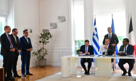 Έπεσαν οι υπογραφές για τη διασύνδεση Ελλάδας