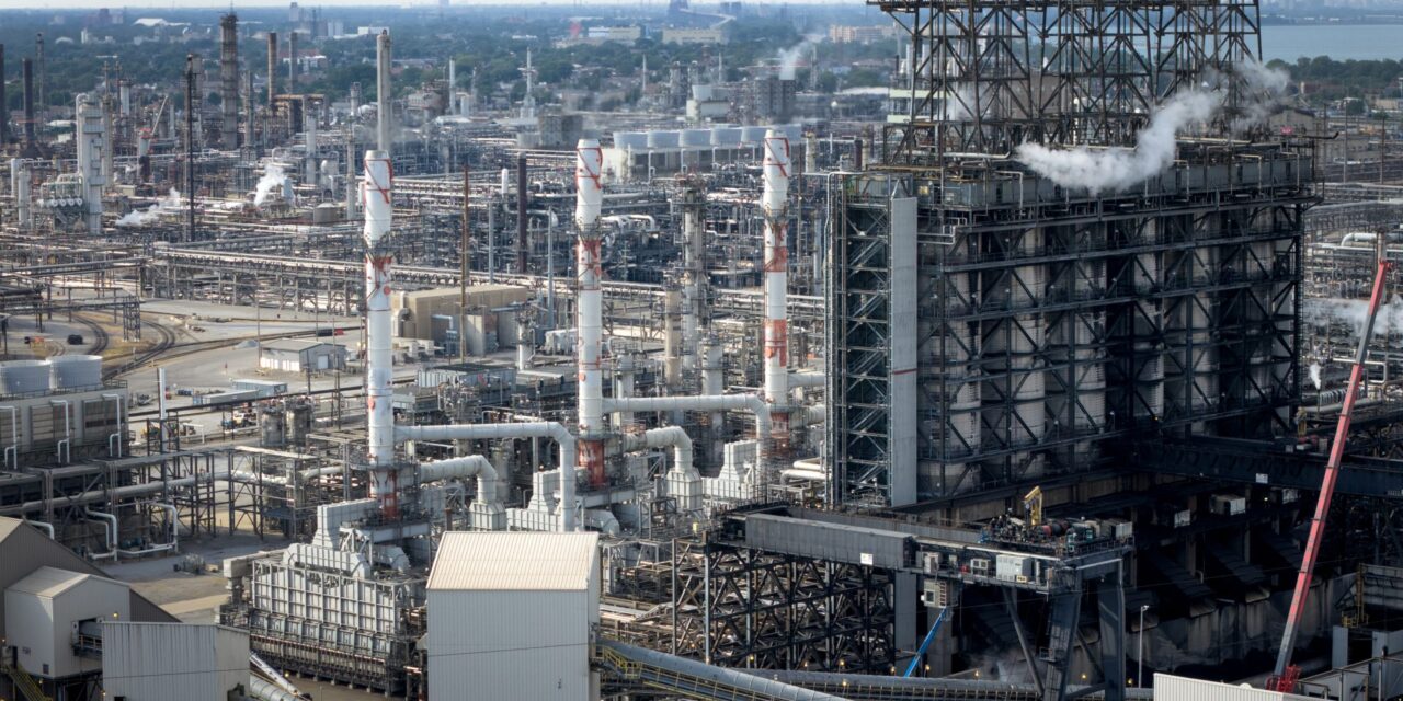 Πετρέλαιο: Πάνω από τα 100 δολάρια το Brent λόγω της κλιμάκωσης στη Μέση Ανατολή