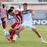 Απέδρασε στο φινάλε ο Ολυμπιακός, 1-0 τον Λεβαδειακό με Σάλιακα