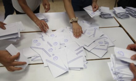 Δημοσκόπηση RealPolls: Προβάδισμα 11,8 μονάδων της ΝΔ έναντι της ΕΛΑΣ