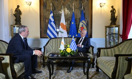 Με τον ΥΠΑΜ της Κύπρου συναντάται αύριο ο Νίκος Δένδιας
