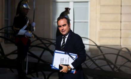 Ο Λεκορνί ζητά συνάντηση με τους Σοσιαλιστές για να υπάρξει «συμβιβασμός» για τον προϋπολογισμό