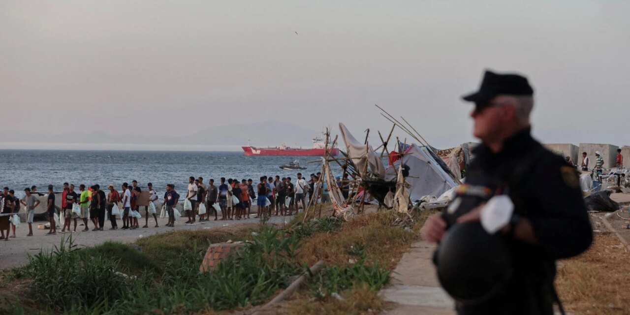 Έγγραφα αποκαλύπτουν ότι η υπηρεσία πληροφοριών είχε προειδοποιήσει για σχέδια εισβολής μεταναστών στη Θέουτα