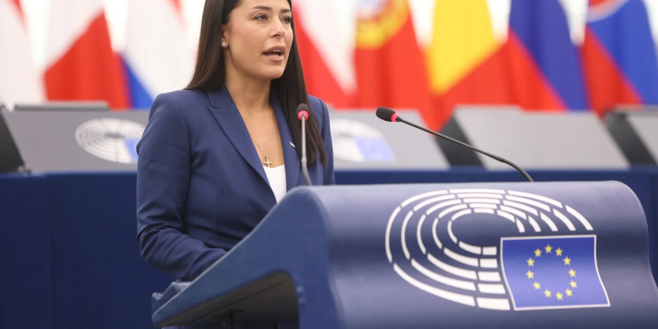 «Πετάμε το ρεύμα το μεσημέρι – Το ξαναγοράζουμε πανάκριβα το βράδυ»