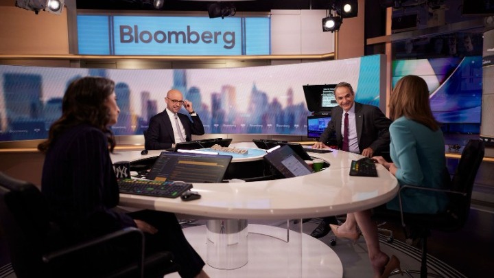 Μητσοτάκης στο Bloomberg: Δεν βγαίνει για μείωση στο φόρο καυσίμων, έχει για τους εφοπλιστές