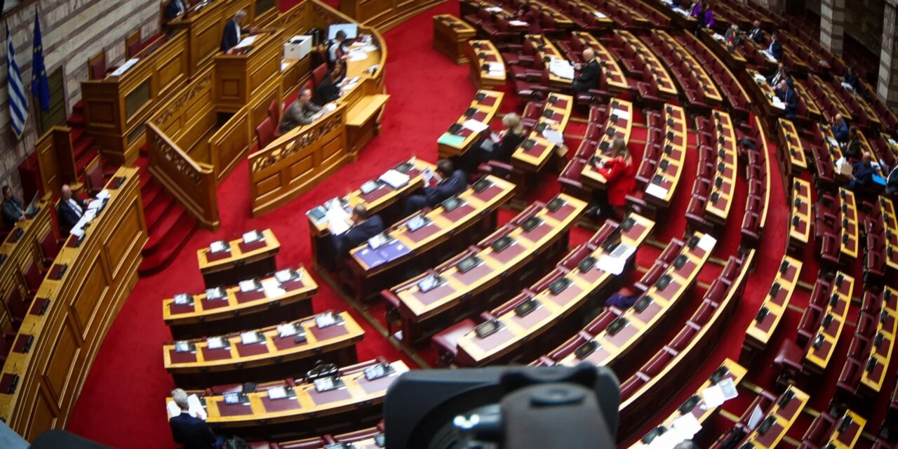 Βουλή: Συνεχίζεται η κόντρα για το άρθρο 74 του Αλιευτικού Κώδικα