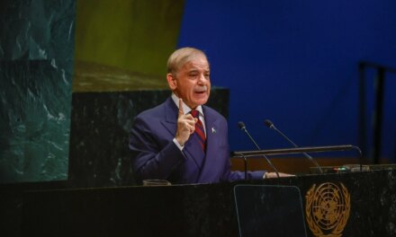 Ορμούζ και Μπαμπ αλ Μαντέμπ «πρέπει να παραμείνουν ανοιχτά»