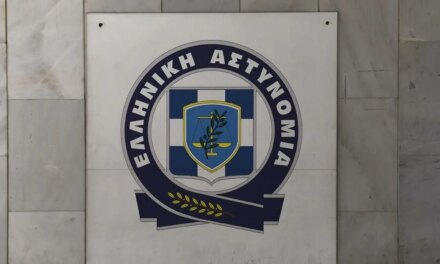 Στη ΓΑΔΑ ο Αντώνης Ρέμος – Μηνυτήρια αναφορά για αναρτήσεις ανώνυμων ιστολογίων που καταγγέλλει ως δυσφημιστικές