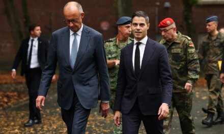 Εάν ο πόλεμος τελειώσει με ειρήνη που θα «υπαγορεύσει» η Ρωσία, ελλοχεύει ο κίνδυνος μαζικής μετανάστευσης προς τη Δύση