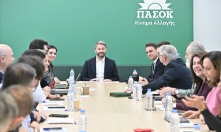 Η κυβέρνηση νομοθετεί τον εκβιασμό του δανειολήπτη – Κανένας υπουργός της ΝΔ δεν είπε κουβέντα για Κασιδιάρη