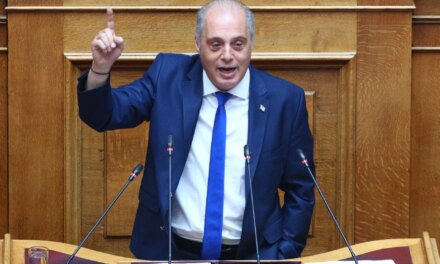 Τέμπη: Επιμένει ο Βελόπουλος – Κατέθεσε και άλλες φωτογραφίες με οστά που βρέθηκαν στο Κουλούρι