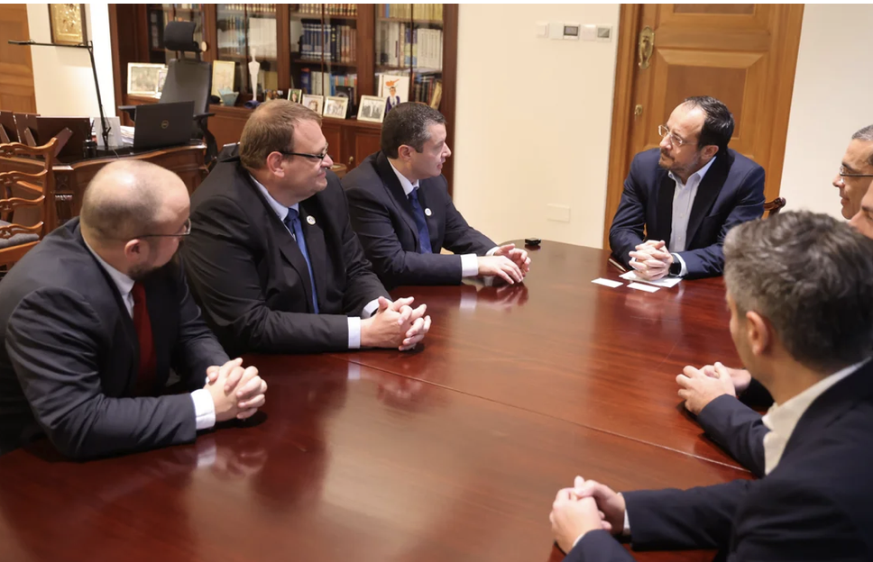 Κύπρος: «Το ισραηλινό λόμπι πυροδοτεί πολιτική θύελλα»