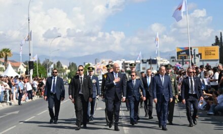 Η θερμή υποδοχή που συγκίνησε τον Νίκο Δένδια στην Κύπρο (βίντεο)