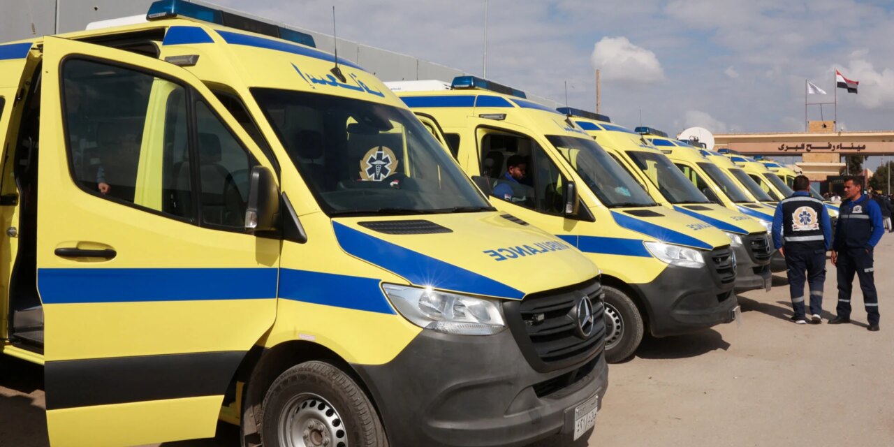13 νεκροί και δεκάδες τραυματίες σε τροχαίο με τουριστικό λεωφορείο και φορτηγό