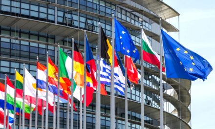 Η οικονομική ανασφάλεια και η κρίση εμπιστοσύνης αλλάζουν τον πολιτικό χάρτη της Ευρώπης
