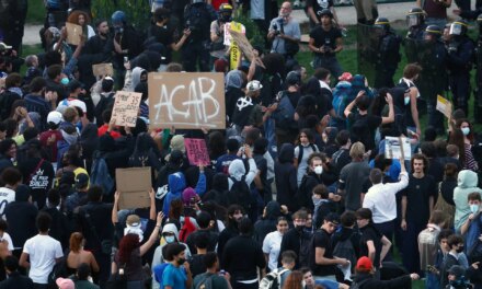 Κοινωνική (εξ)έγερση και μικρές ηγεσίες