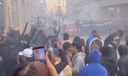 Συγκρούσεις της αστυνομίας με διαδηλωτές στο κέντρο του Μιλάνου (Βίντεο)