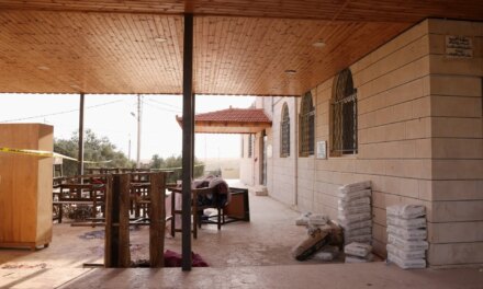 Επικοινωνία Τασούλα με τον Πατριάρχη Ιεροσολύμων για την τρομοκρατική επίθεση στην Ελληνορθόδοξη Εκκλησία στην Ιορδανία