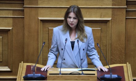 Ξεκινά η δίκη της βουλευτή Κατερίνας Παπακώστα