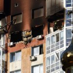 Ένας νεκρός και δύο τραυματίες από ρωσικό πλήγμα σε πολυκατοικία
