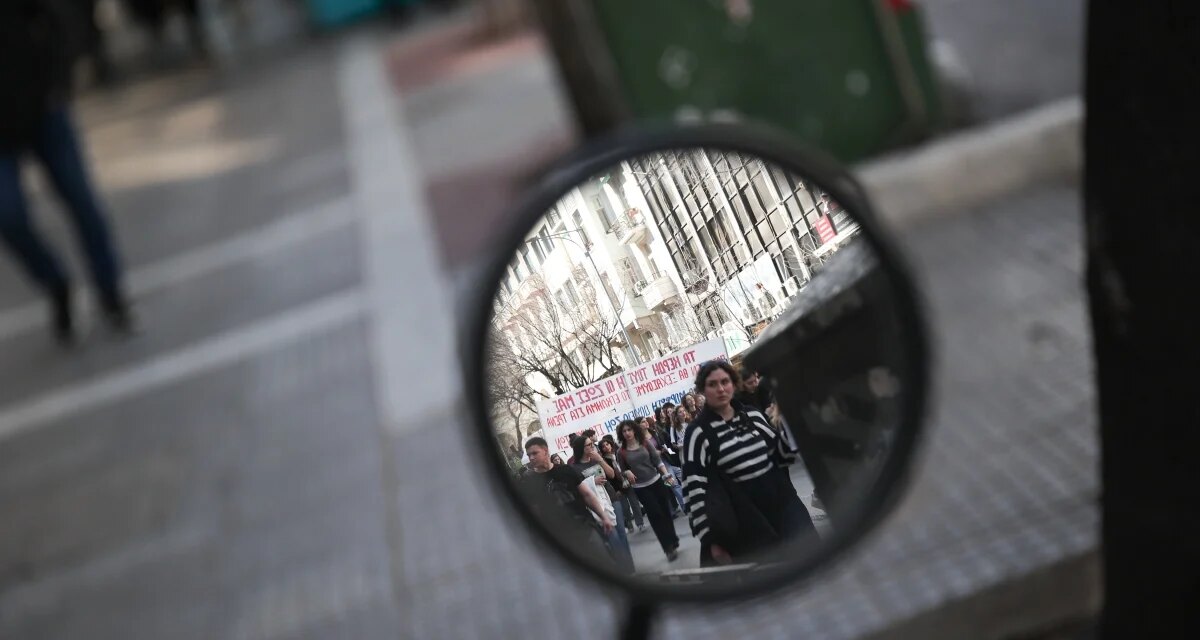 Πώς αξιολογεί η κυβέρνηση τον κίνδυνο «γαλλικού σεναρίου» στην Ελλάδα