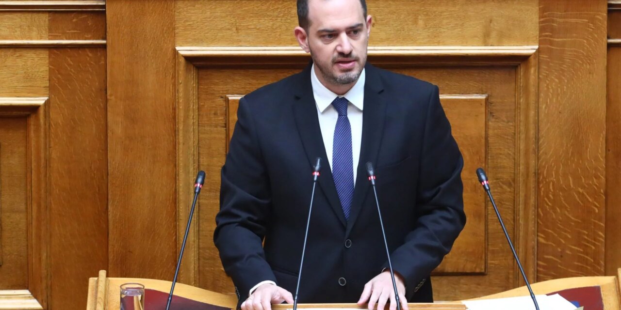 Στο νοσοκομείο εσπευσμένα ο Γιώργος Κώτσηρας- Αισθάνθηκε αδιαθεσία στη Βουλή