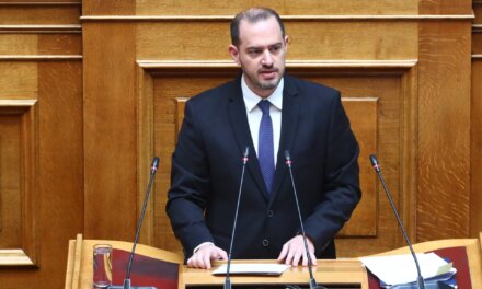 Στο νοσοκομείο εσπευσμένα ο Γιώργος Κώτσηρας- Αισθάνθηκε αδιαθεσία στη Βουλή