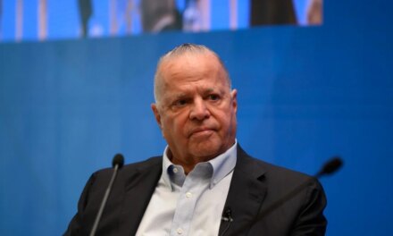 Όμιλος Καράτζη: Εγκαινιάστηκε η μεγαλύτερη αυτόνομη μονάδα αποθήκευσης ηλεκτρικής ενέργειας με μπαταρίες στη χώρα